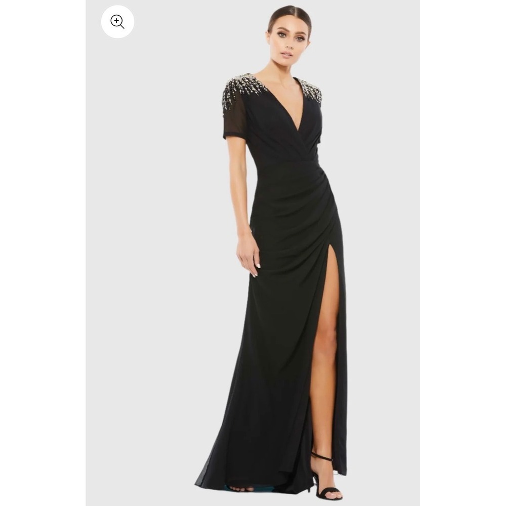 IEENA for Mac Duggal Black Beaded Shoulder Ruched V-Neck Gown Dress‎ Size 4